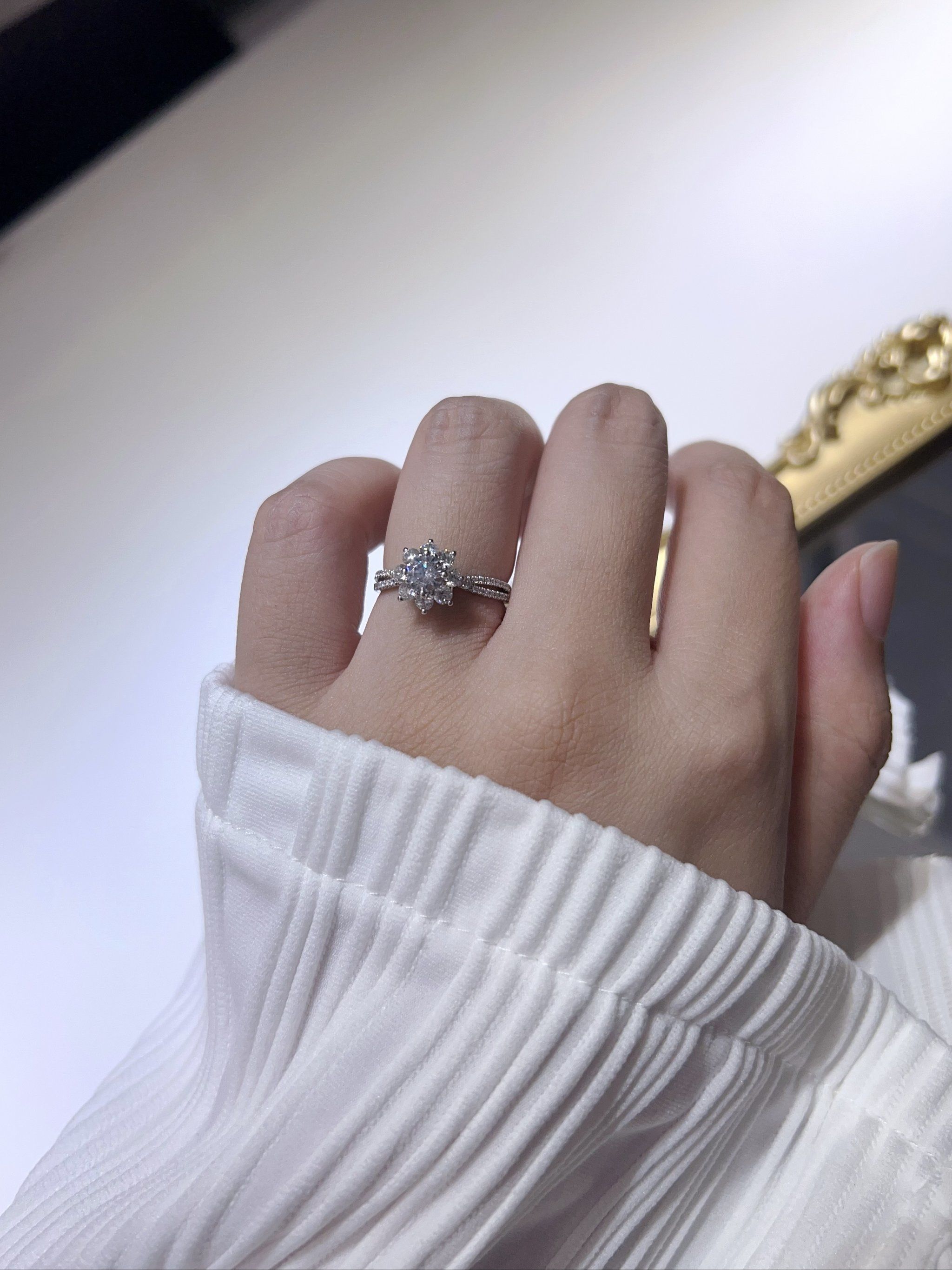 男友送的求婚钻戒💍温柔又气质