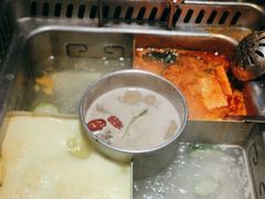 -渝夫虾滑火锅(解放路旗舰店)