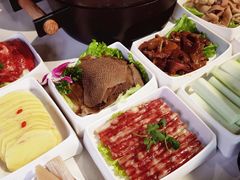 -盐枭肴·川味自贡菜(南强街店)