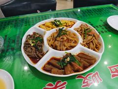 小吃五拼-令氏家外家周秦食府(高新店)