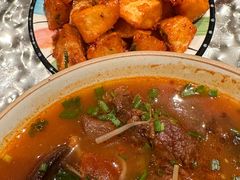-粉八·云南米线·建水烧烤(常熟路店)