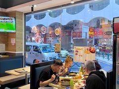 -滋味满屋美食坊(上海街店)