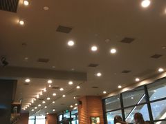 大堂-星巴克(上海虹桥新天地二店)