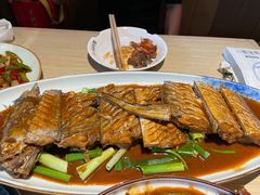 -小船渔村•大连菜•大连焖鱼(黄河路店)