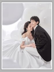 -雪中彩影婚纱摄影·微光艺术中心