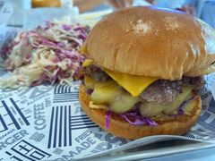 -TRIPS BURGER(大钟寺店)
