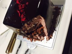 -UNI UNI(环亚凯瑟琳店)