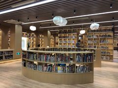 -漕河泾街道图书馆(漕河泾社区文化活动中心店)