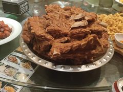 特色大铁锅烀腔骨-95号酱骨·一块豆腐(展春园西路店)