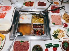 -海底捞火锅鲜切牛肉主题店(长寿路店)