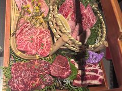 -山川小町·极番烧肉(新地假日广场店)
