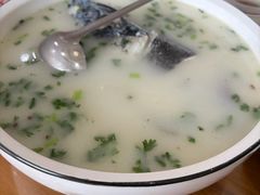 -美顺香食府鱼头老店(雪野湖店)