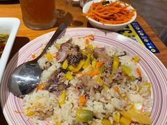 碎肉抓饭-幸福的烤包子·新疆菜