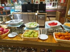-大中华希尔顿酒店-念自助餐·嗨啤·小龙虾