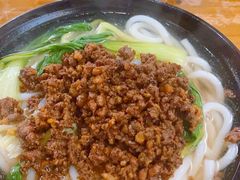 -丽虹云南过桥米线(兴工街店)