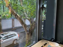 -穹六人间 people 6(岳阳路店)