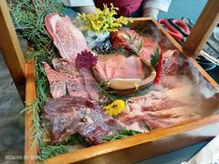 -山川小町·极番烧肉(新地假日广场店)