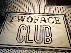 -TWOFACE 双面理发馆