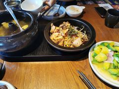 -云海肴·汽锅鸡·云南菜(天山百盛优客店)