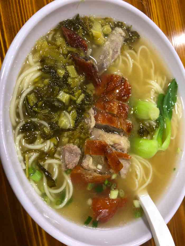 广东烧鸭面(文教路店)-"这家店在电大后面那条巷子,一排全是吃的,.