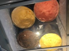 冰激凌-欢乐牧场海鲜烤肉自助(牡丹园店)