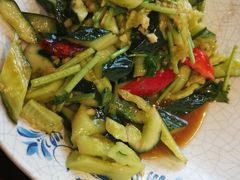 -亿诣蝎府炸酱面羊蝎子火锅(酷车小镇店)