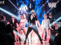 android_upload_pic-菲芘金座酒吧