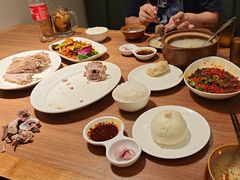 -贯贯吉·清真餐厅(浙江中路店)