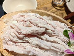 -老牌坊云南鱼豆花火锅(爱建店)