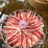 颜值超高，女孩子很难不爱。食材新鲜，螺跟虾都很鲜