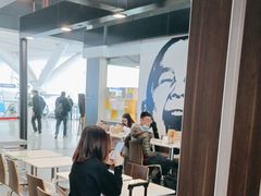 大堂-麦当劳(深圳北站高铁店)