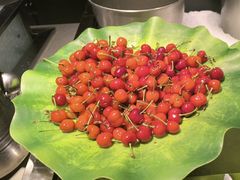 -芝小官毛肚火锅海鲜自助(苏州吴江区万宝店)