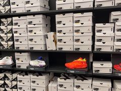 -NIKE上海青浦优选体验店