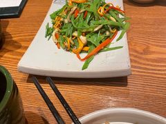 荷兰豆炒菌菇丝-云海肴云南菜(正大广场店)