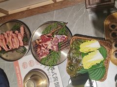 -草家酱蟹炭火烤肉店(珲春南路一店)