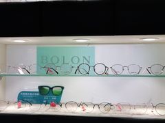 -西南眼镜·蔡司·依视路战略合作店(南街店)
