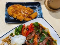 蚝油牛柳盖饭-汤去三面(骆驼店)