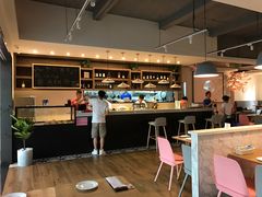 -樱花里音乐餐吧·牛扒椰子鸡(东圃店)