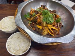 -愉肴麻辣香锅(中山路店)