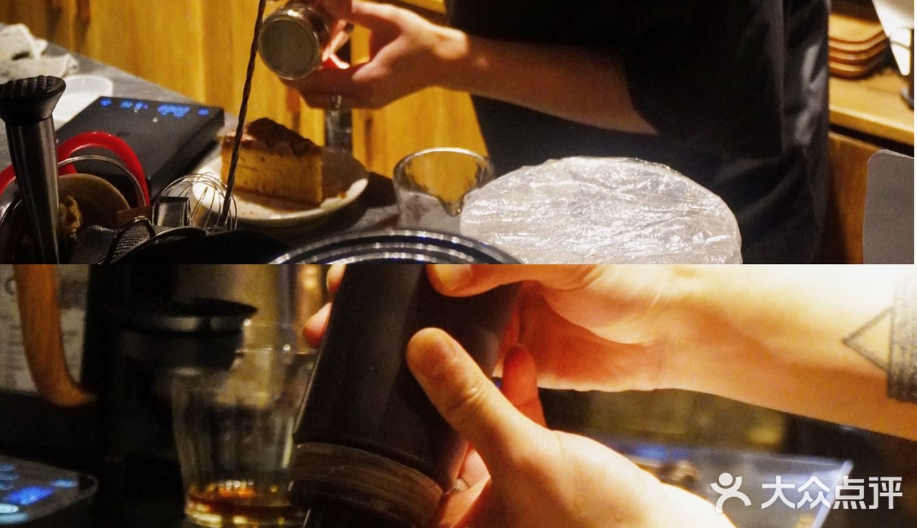 成都探店｜一家藏在老街里暗色系咖啡与酒bar