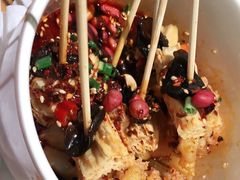 -诚铭记·虾仁汤包·成都小吃(融创店)