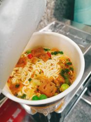 -明洞造型精品烫染