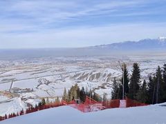 -丝绸之路山地度假区滑雪场