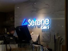 -La-Serene Café