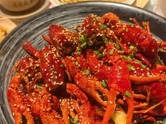 -肥肥虾庄·金牌油焖大虾(汉街SKP店)