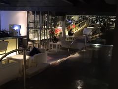 -穹六人间 people 6(岳阳路店)