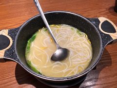 -云海肴·汽锅鸡·云南菜(天山百盛优客店)