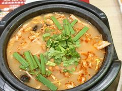 -花馬肆.云南过桥米线(汉神购物广场现场熬汤店)