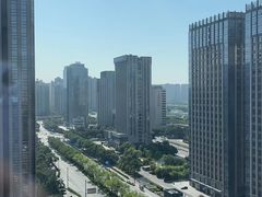 -西安绿地假日酒店
