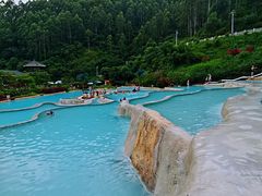 -十万大山布透温泉